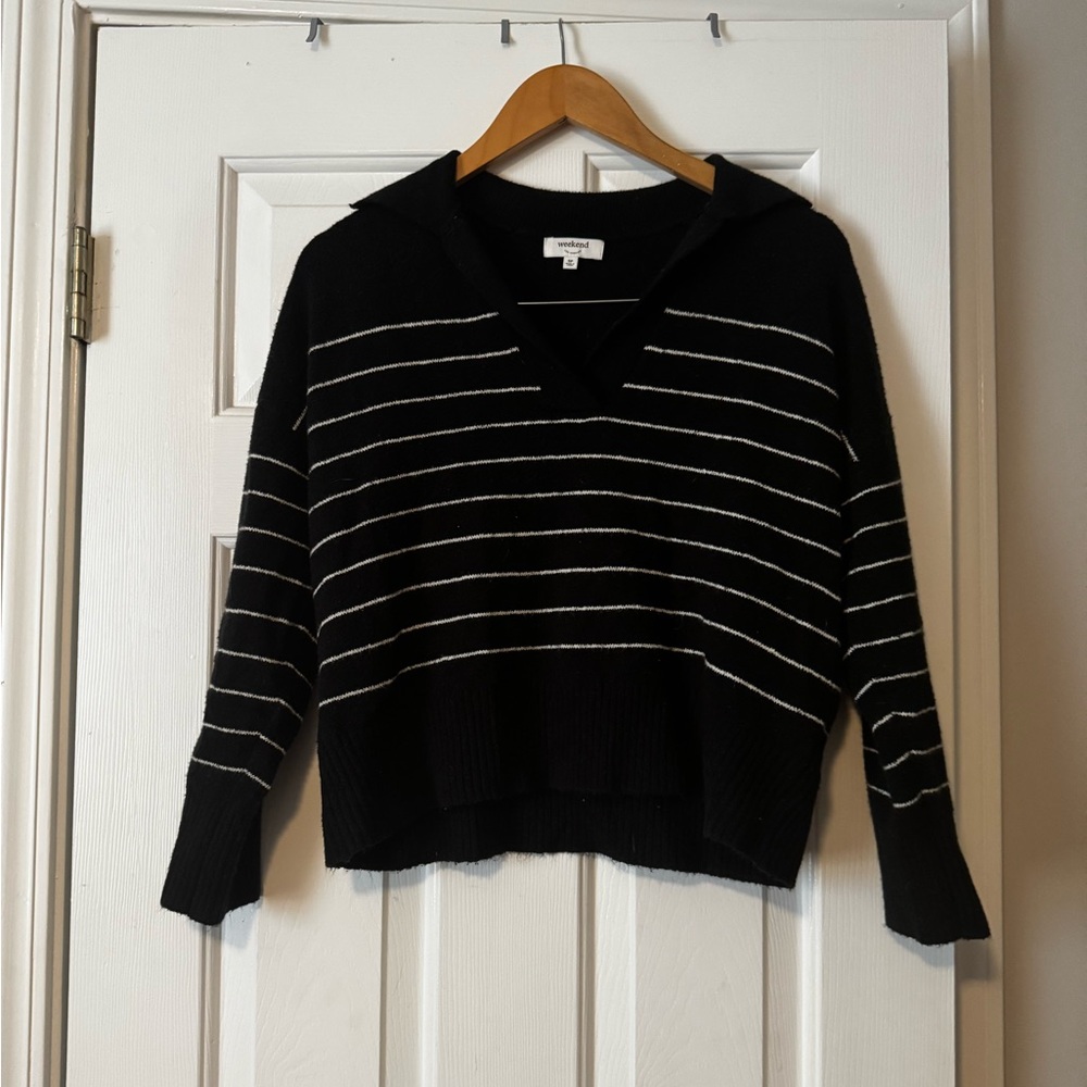 Weekend Striped Collared V-Neck Sweater - Women’s Size Small 0575